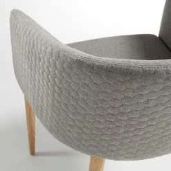 Hellgrauer Armlehnstuhl Halbrund Vabastien Mit Gestell Esche Natur 5 Hellgrauer Armlehnstuhl Halbrund Vabastien Mit Gestell Esche Natur -Dariana shop hellgrauer armlehnstuhl halbrund mit gestell esche natur vabastien 04