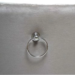 Hellgrauer Polsterstuhl Mit Knöpfen & Nieten - Hokulani -Dariana shop hellgrauer polsterstuhl mit knoepfen nieten samt holzbeine schwarz hokulani 05