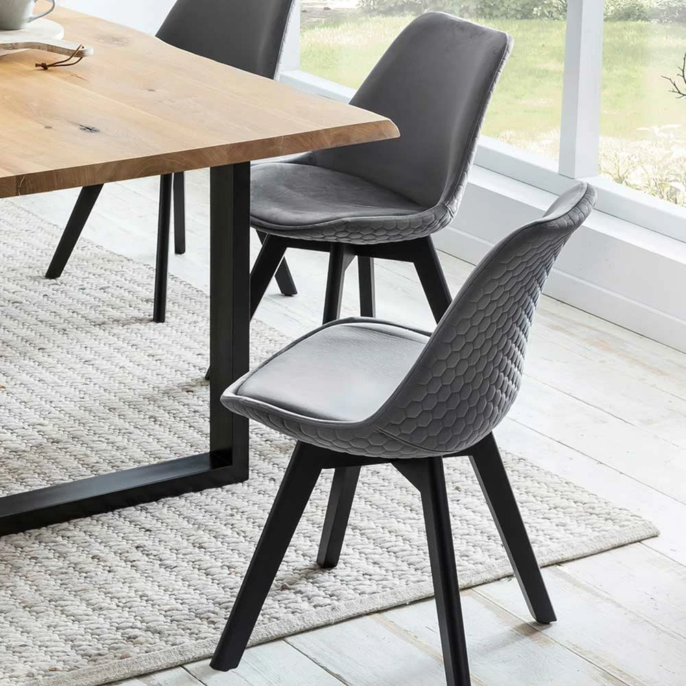 Samt Polsterstühle in Grau - Detelca (2er Set) Samt Polsterstühle In Grau - Detelca (2er Set) -Dariana shop samt polsterstuehle in grau mit massivholzgestell in schwarz detelca 02