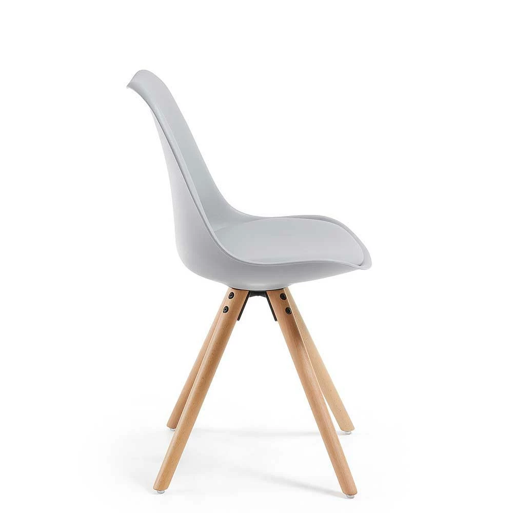 Schalen Esszimmerstuhl in hell Grau - Coloniale (4er Set) Schalen Esszimmerstuhl In Hell Grau - Coloniale (4er Set) -Dariana shop schalen esszimmerstuhl in hell grau mit holzbeinen coloniale 02